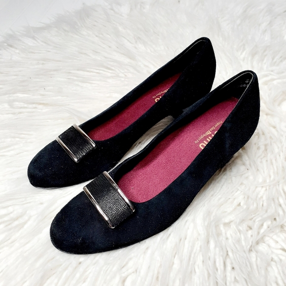 NEW Munro Women's Mara Closed Toe Classic Pumps E249 - Picture 3 of 16